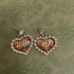 BETSEY JOHNSON Pink Leopard Heart Drop Earrings
